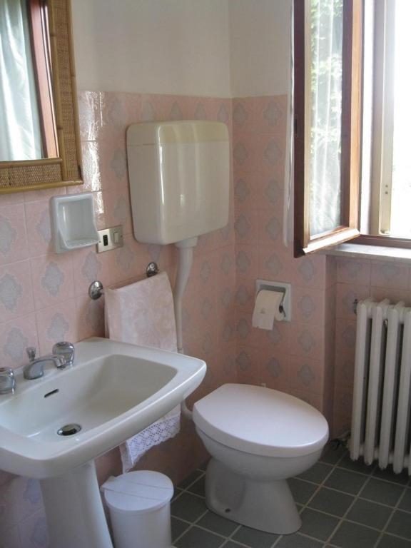 La Casa Dei Pini Bed & Breakfast Malnate Dış mekan fotoğraf